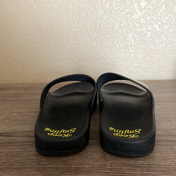 Keep Smiling Slides - Picture 4 of 4